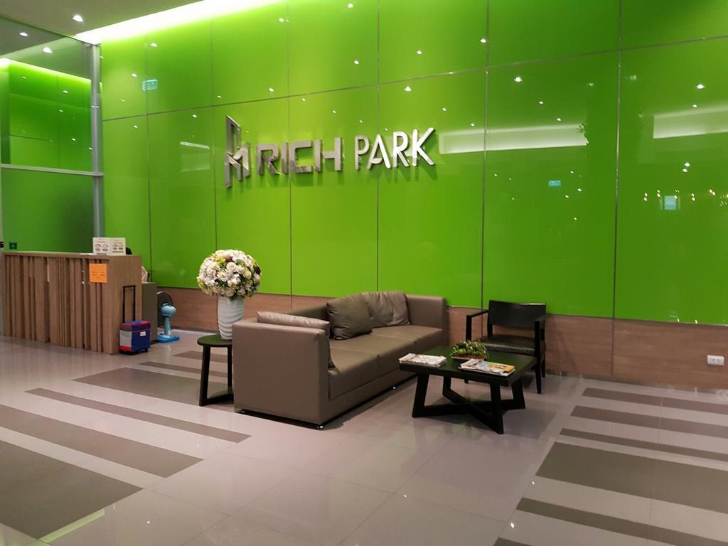 Rich Park@Tao poon interchange Bangkok Exterior foto